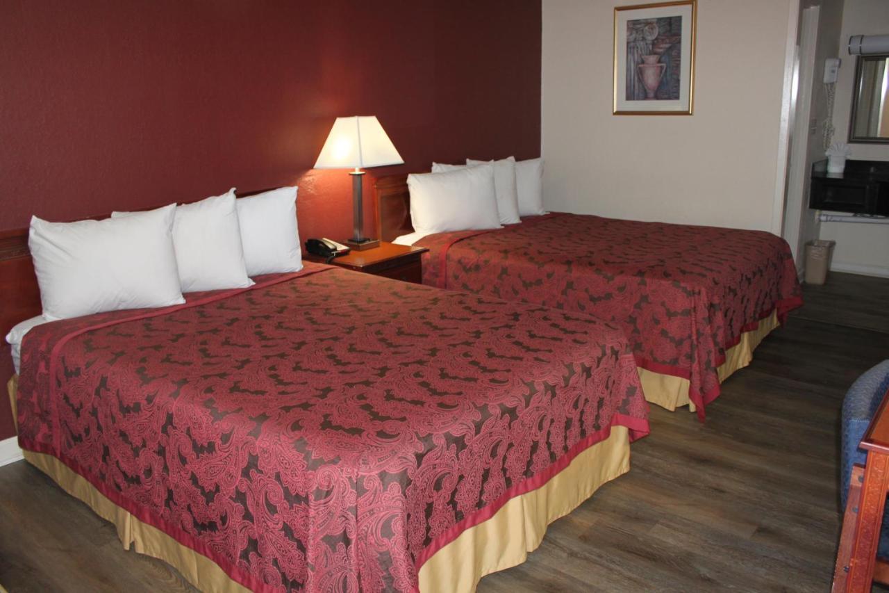 Travel Inn Of Буфорд Екстериор снимка