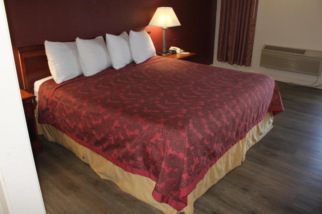 Travel Inn Of Буфорд Екстериор снимка