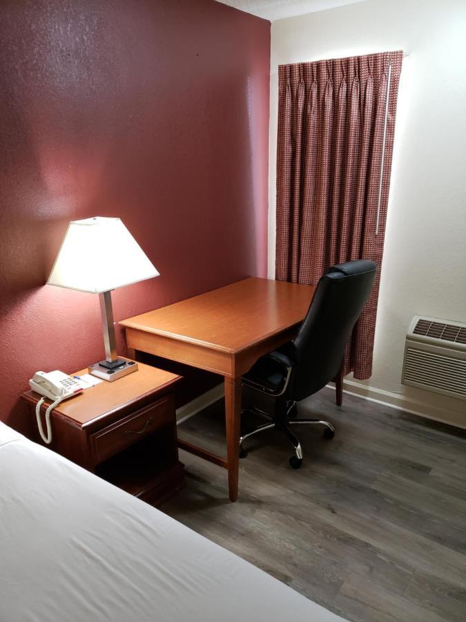 Travel Inn Of Буфорд Екстериор снимка