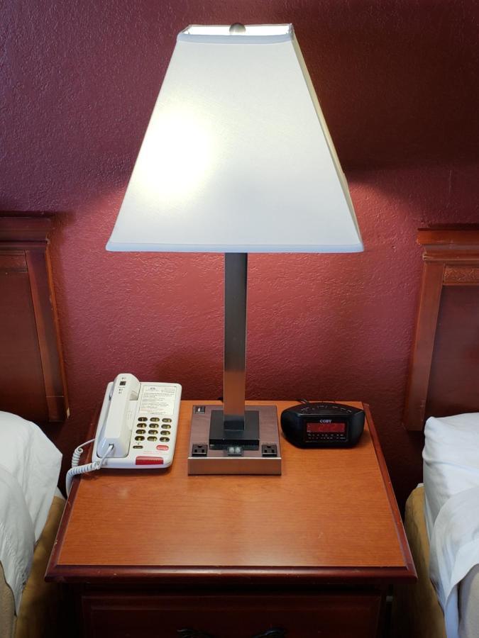 Travel Inn Of Буфорд Екстериор снимка