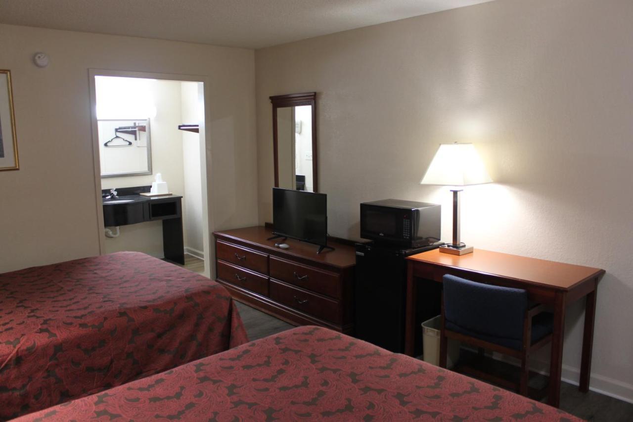 Travel Inn Of Буфорд Екстериор снимка